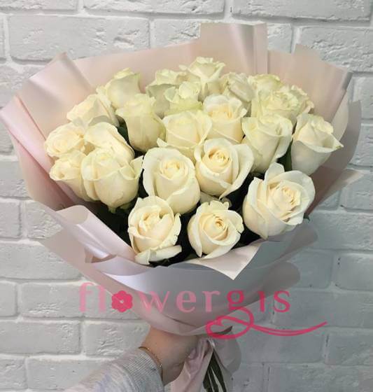 Белые розы прауд